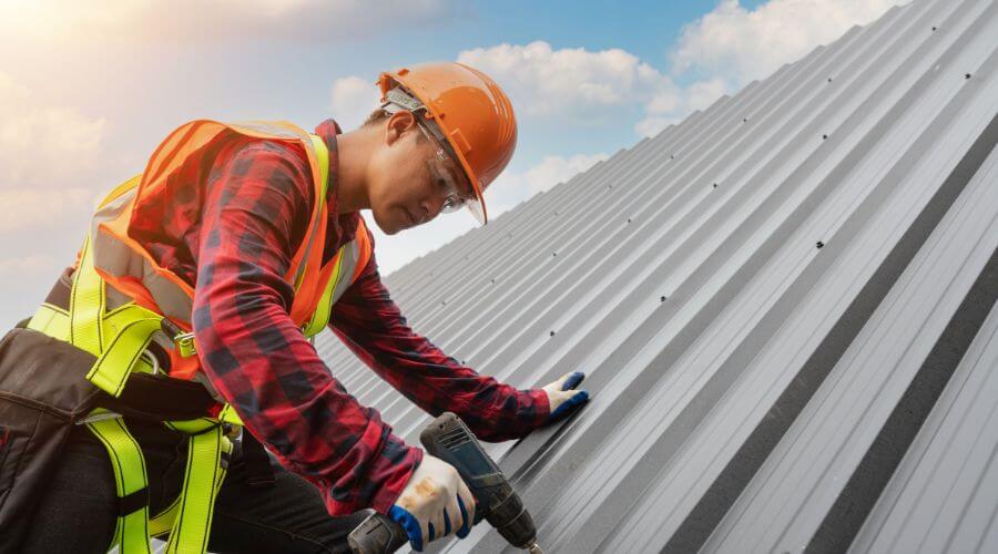 Professional gutter cleaning in Shaftsbury, VT